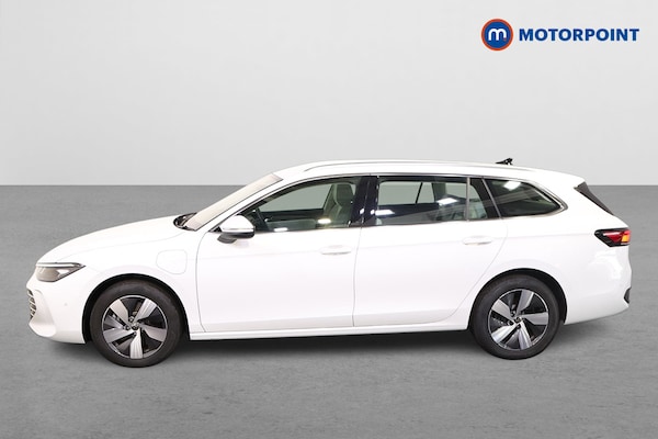 Used Volkswagen Passat 2025 for sale - 75738843: Photo 4