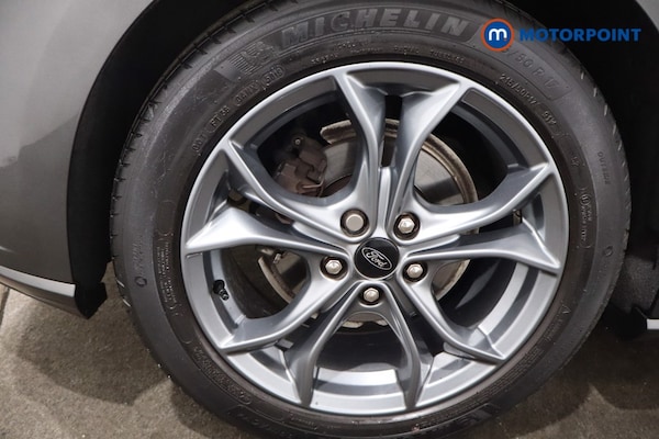 Used Ford Focus 2020 for sale - 76230135: Photo 17