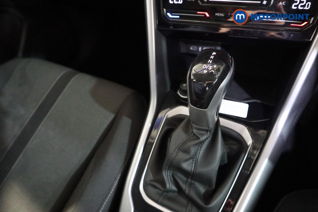 Used Volkswagen T-Roc 2023 for sale - 77984402: Photo 6