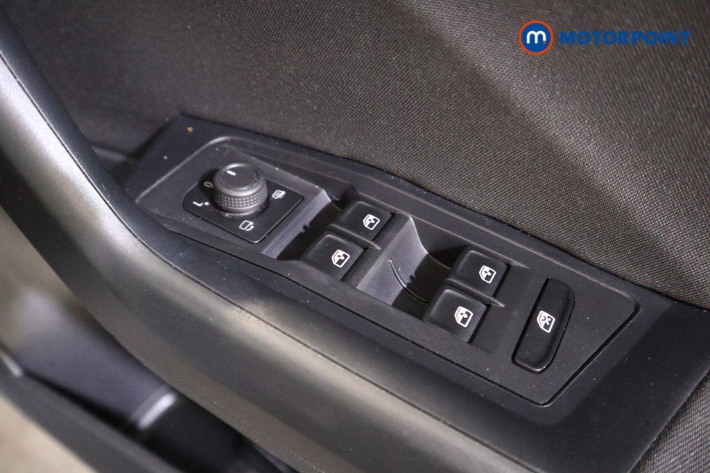 Used Volkswagen T-Roc 2023 for sale - 76542476: Photo 14