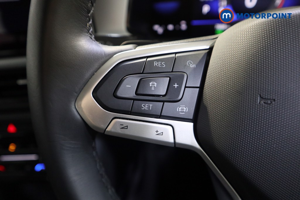 Used Volkswagen T-Roc 2024 for sale - 77275067: Photo 11