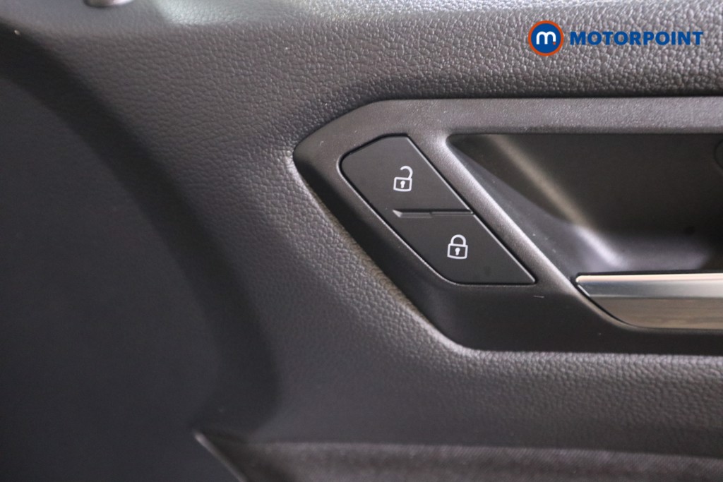 Used Volkswagen T-Roc 2024 for sale - 77275067: Photo 18