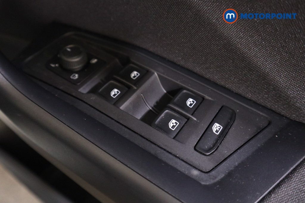 Used Volkswagen T-Roc 2024 for sale - 77275067: Photo 19