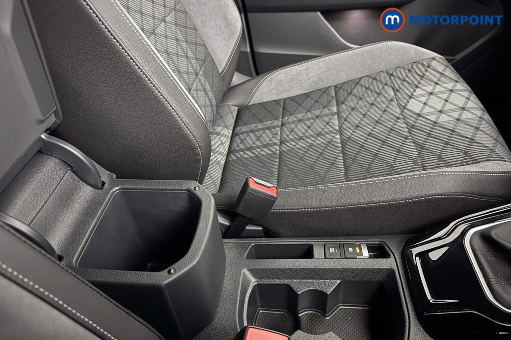 Used Volkswagen T-Roc 2023 for sale - 77340547: Photo 23