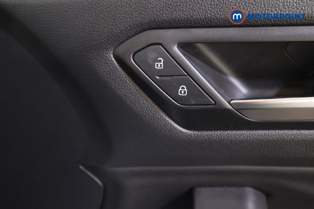 Used Volkswagen T-Roc 2021 for sale - 78078411: Photo 21