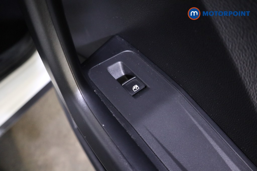 Used Volkswagen T-Roc 2021 for sale - 78078411: Photo 30