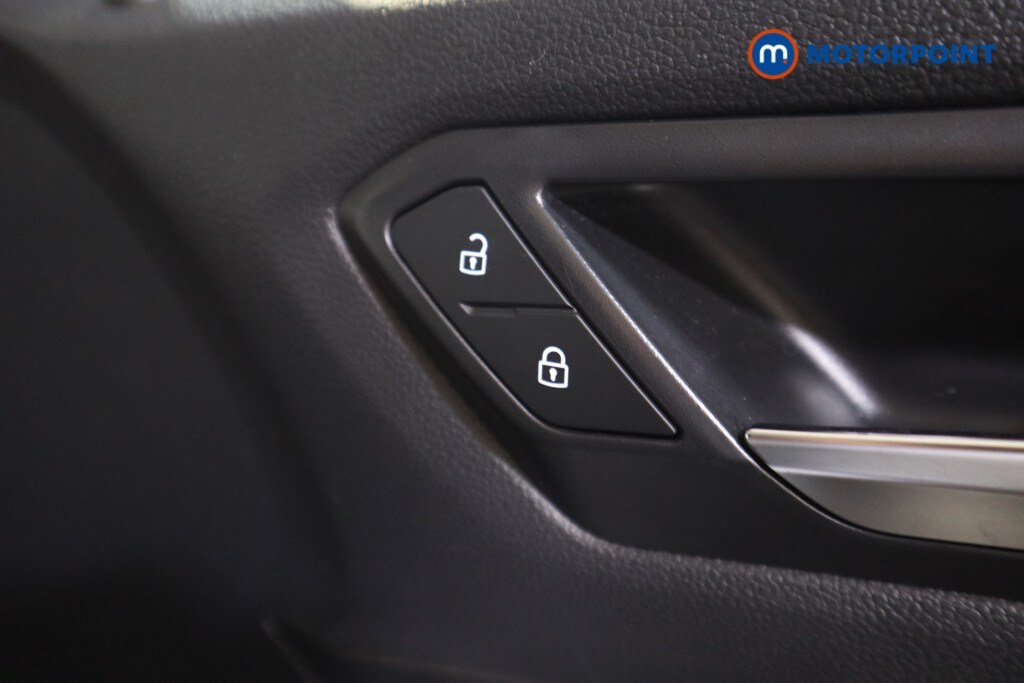 Used Volkswagen T-Roc 2023 for sale - 76008863: Photo 19