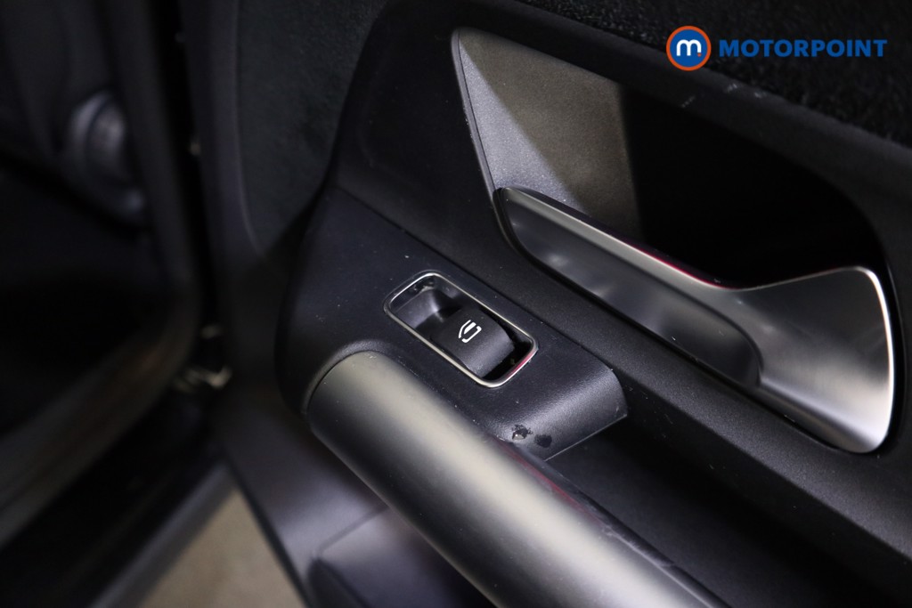 Used Mercedes-Benz GLA 2023 for sale - 77878469: Photo 31