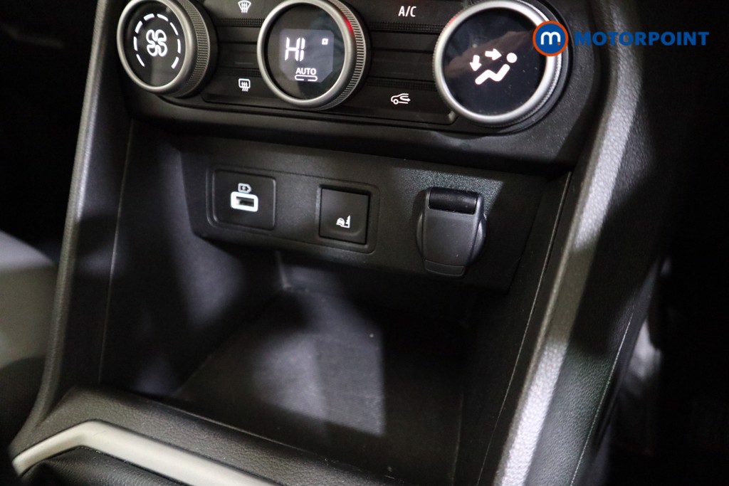 Used Dacia Sandero Stepway 2024 for sale - 77148923: Photo 16