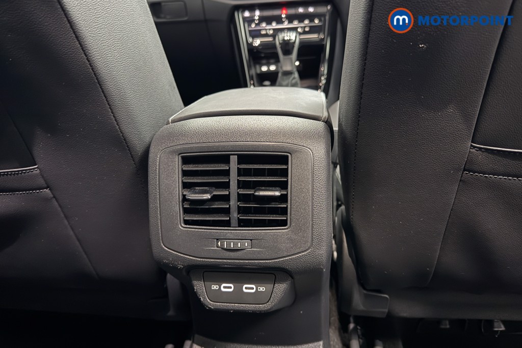 Used Volkswagen T-Roc 2023 for sale - 77327048: Photo 32