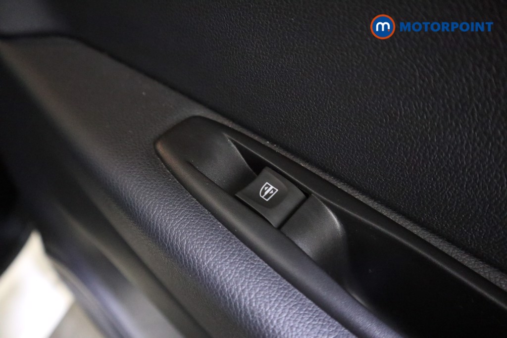 Used Renault Captur 2017 for sale - 76933959: Photo 23