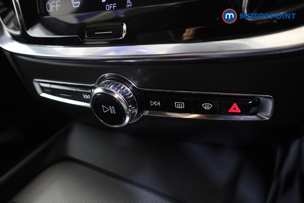 Used Volvo V60 2022 for sale - 77688464: Photo 15