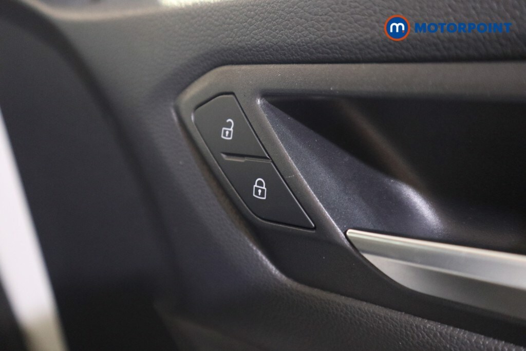 Used Volkswagen T-Roc 2023 for sale - 76067940: Photo 18