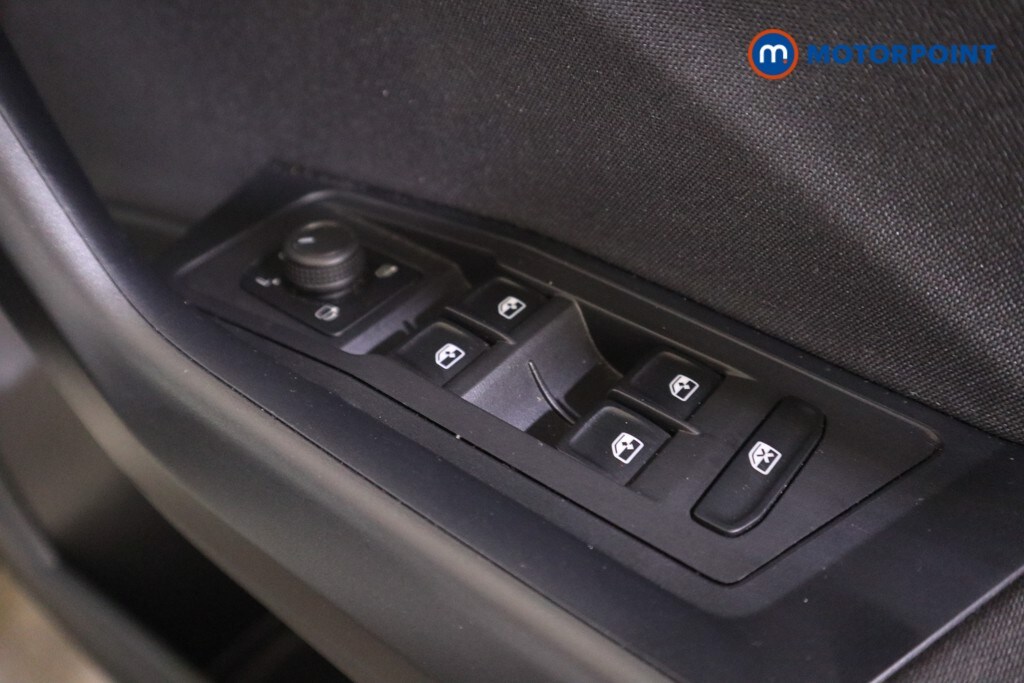 Used Volkswagen T-Roc 2023 for sale - 76067940: Photo 19