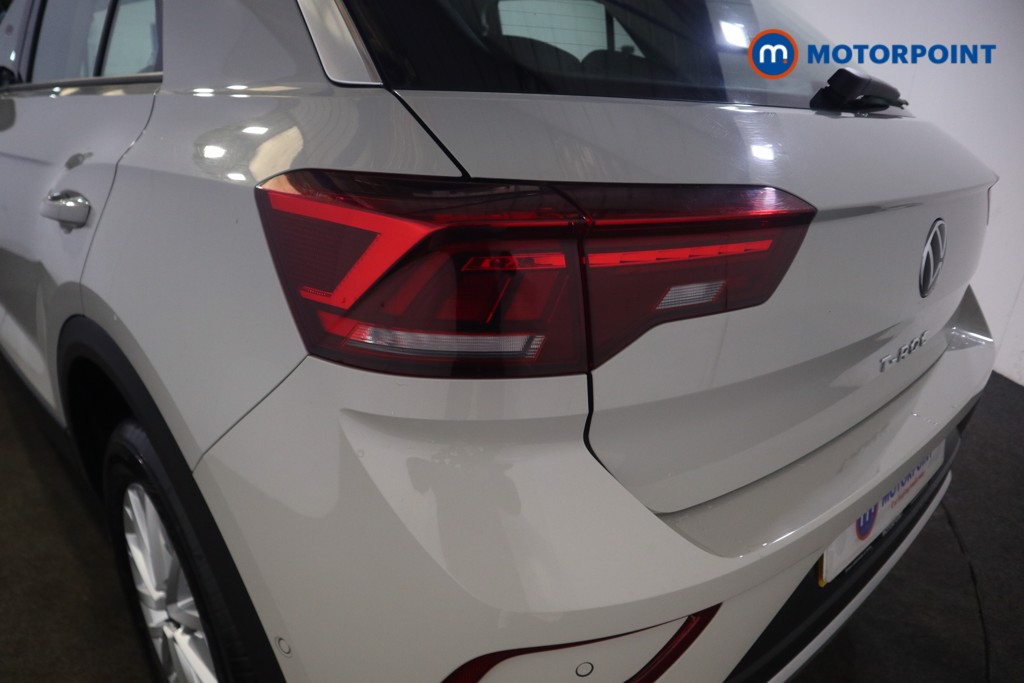 Used Volkswagen T-Roc 2023 for sale - 76067940: Photo 28