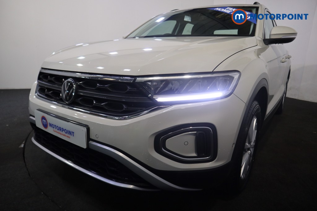 Used Volkswagen T-Roc 2023 for sale - 76067940: Photo 32