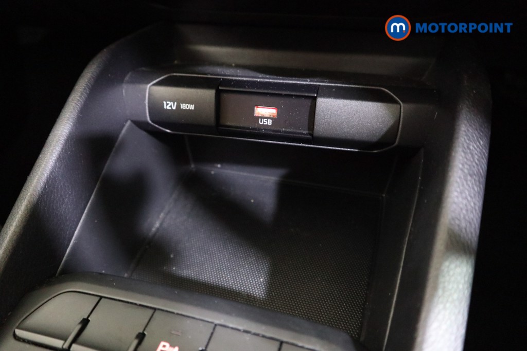 Used Kia Stonic 2023 for sale - 76568986: Photo 12