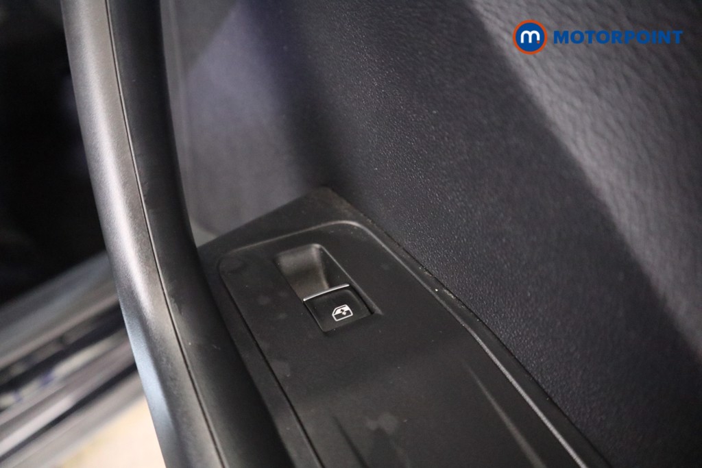 Used Volkswagen T-Roc 2021 for sale - 76685200: Photo 25