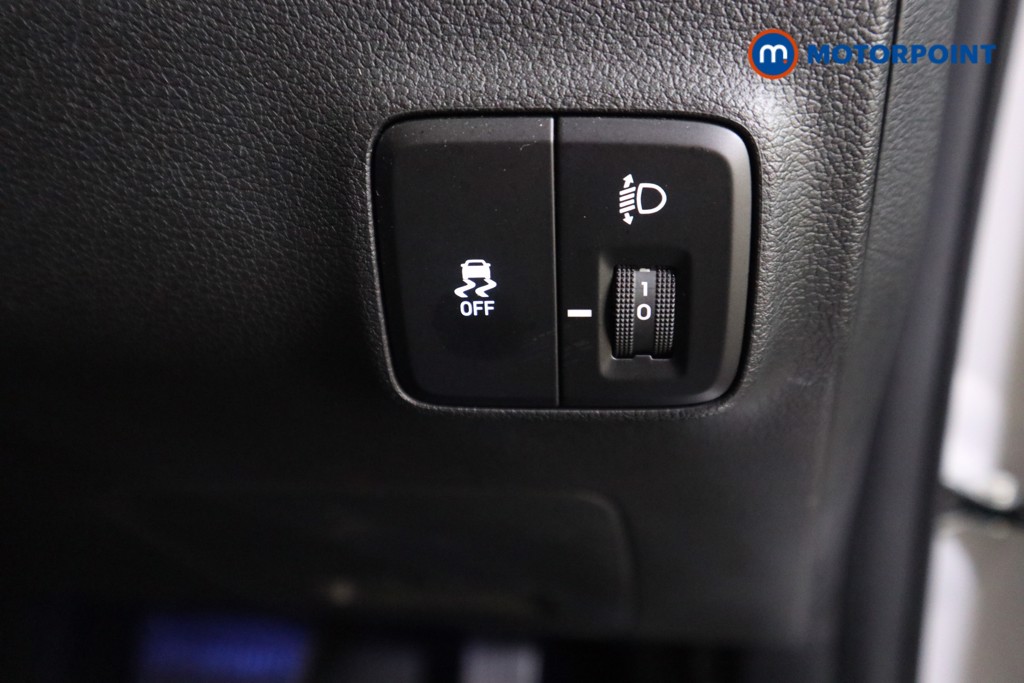 Used Hyundai i10 2023 for sale - 76577704: Photo 14