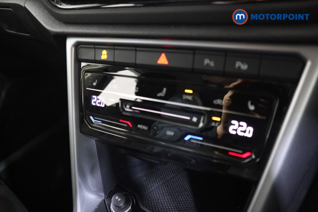 Used Volkswagen T-Roc 2023 for sale - 76819443: Photo 15