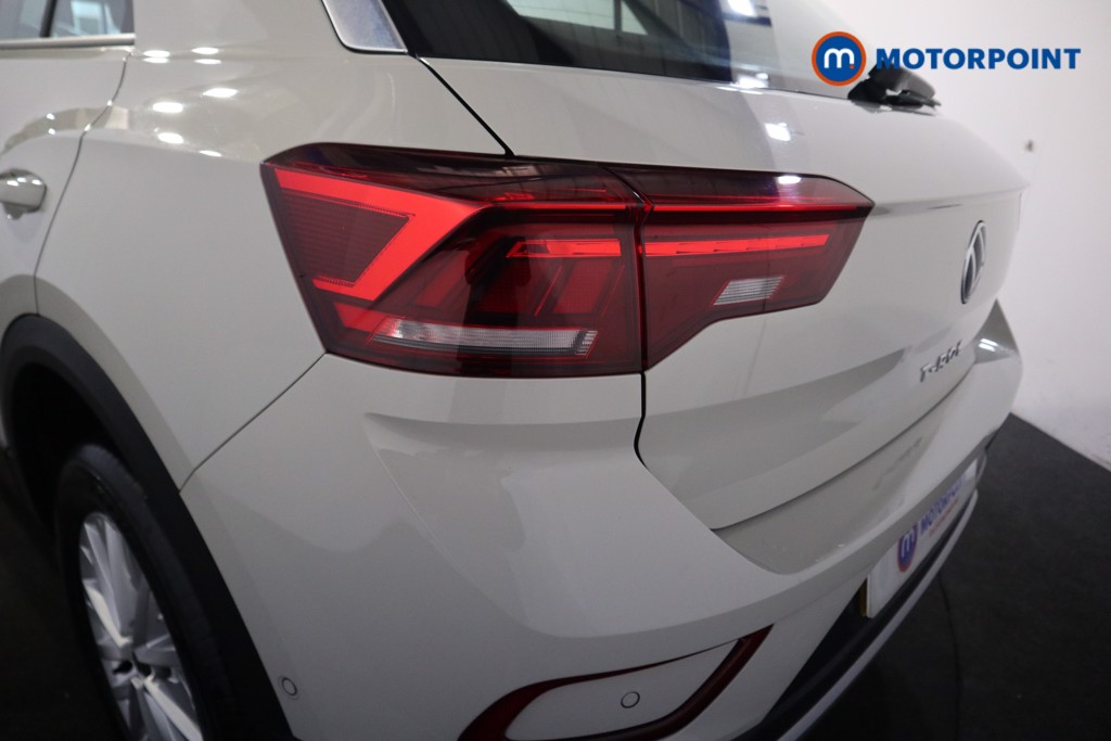 Used Volkswagen T-Roc 2023 for sale - 76819443: Photo 32