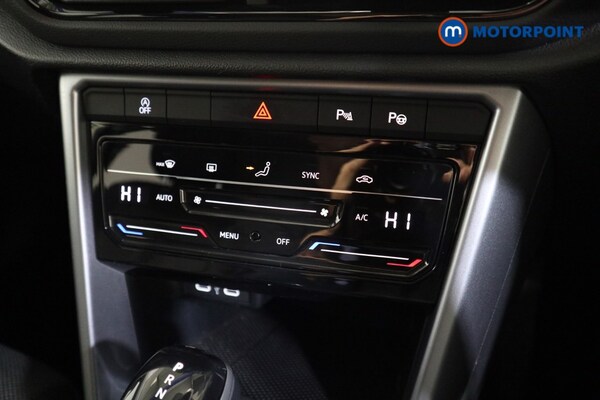 Used Volkswagen T-Roc 2023 for sale - 75829969: Photo 15