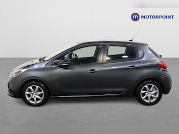 Used Peugeot 208 2017 for sale - 77327061: Photo