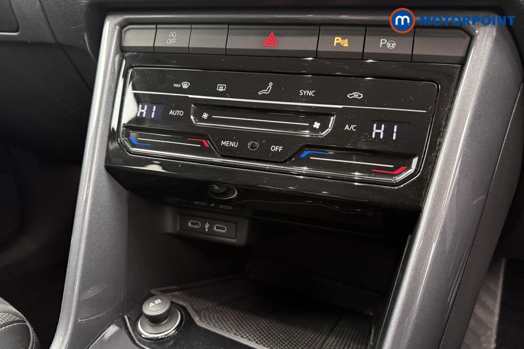 Used Volkswagen T-Roc 2023 for sale - 77620073: Photo 20