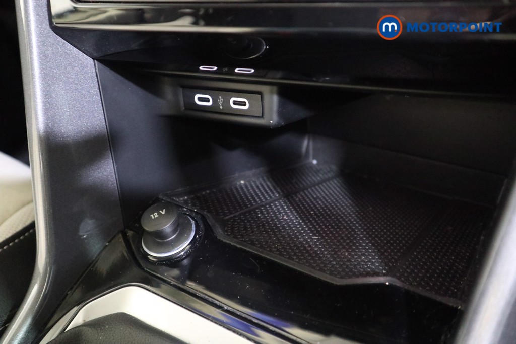 Used Volkswagen T-Roc 2022 for sale - 77037032: Photo 16