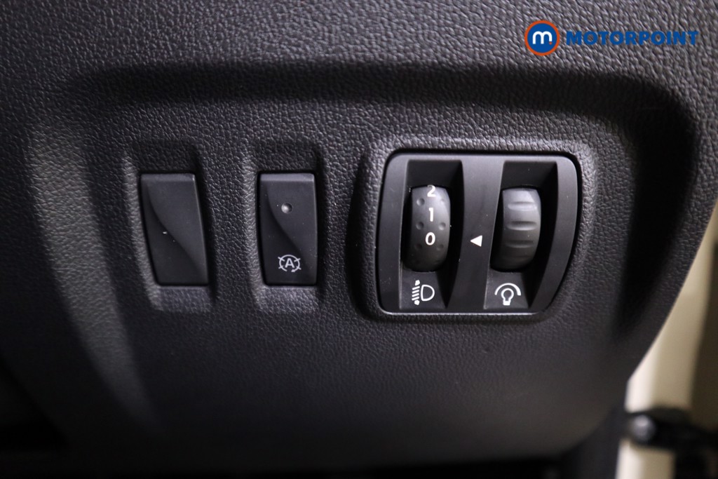 Used Renault Captur 2017 for sale - 76819502: Photo 18