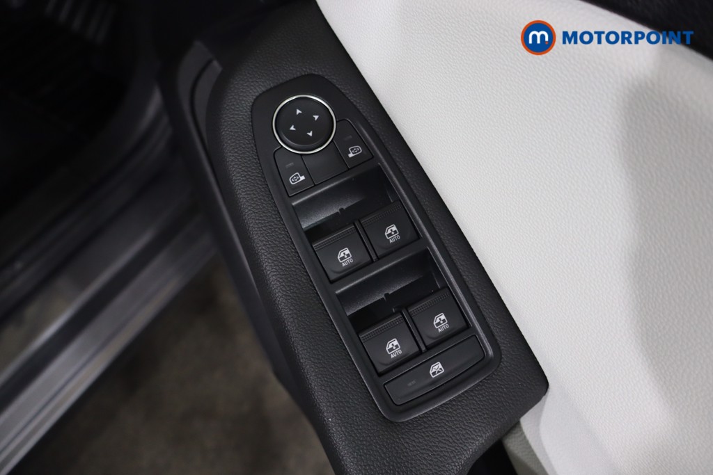 Used Renault Clio 2023 for sale - 76723296: Photo 27