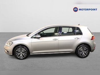 Used Volkswagen Golf 2019 for sale - 77159598: Photo