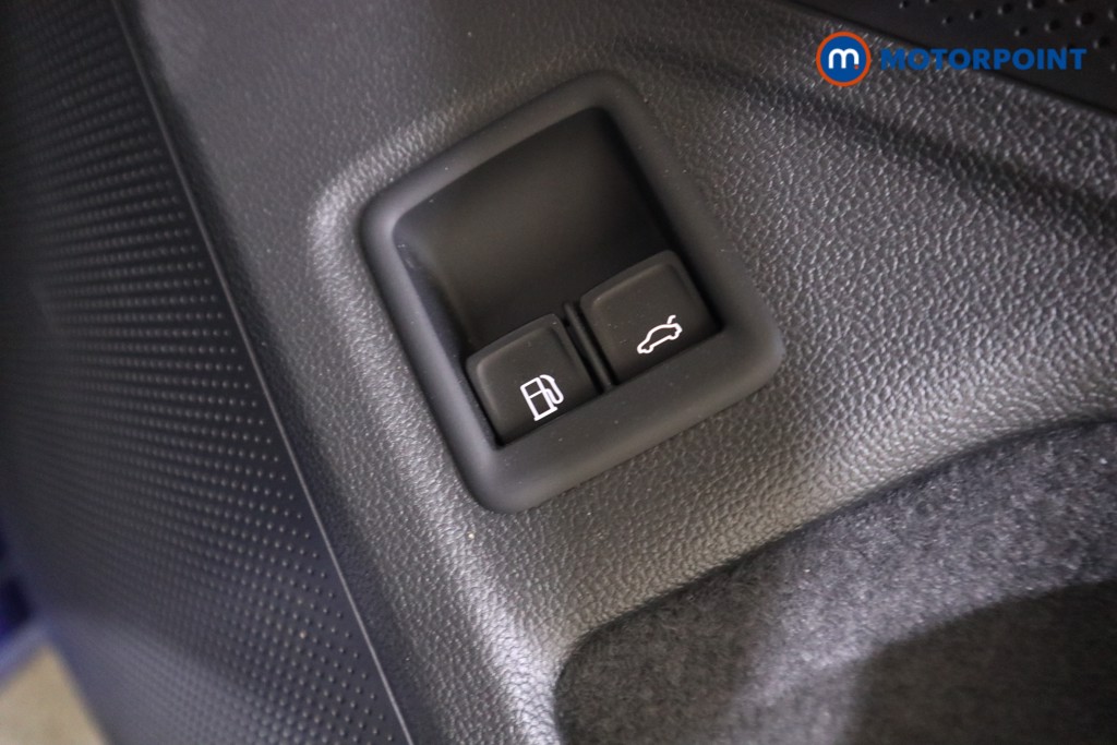 Used Volkswagen Passat 2025 for sale - 76453036: Photo 16