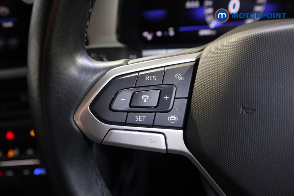 Used Volkswagen T-Roc 2023 for sale - 77061836: Photo 11