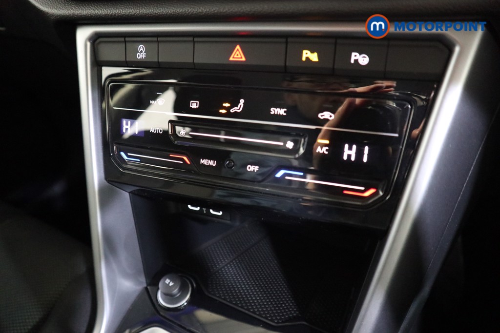 Used Volkswagen T-Roc 2023 for sale - 77061836: Photo 15