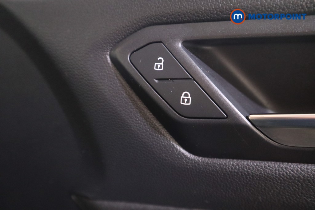 Used Volkswagen T-Roc 2023 for sale - 77061836: Photo 19