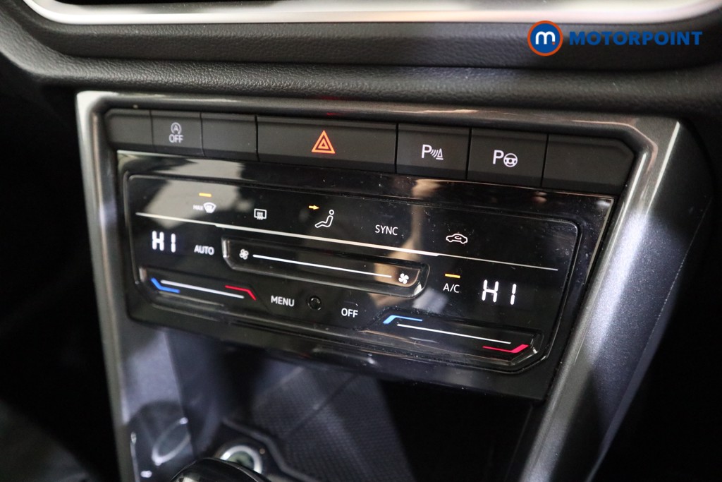 Used Volkswagen T-Roc 2024 for sale - 77878494: Photo 21