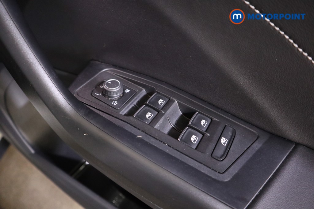 Used Volkswagen T-Roc 2024 for sale - 77878494: Photo 35