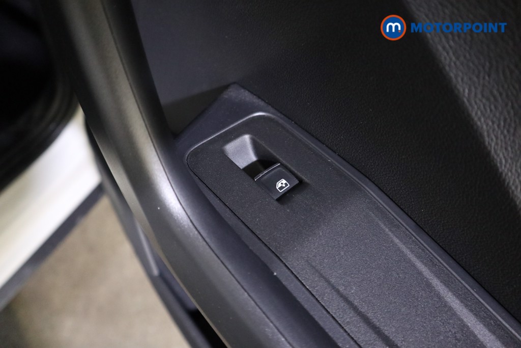 Used Volkswagen T-Roc 2024 for sale - 77878494: Photo 45