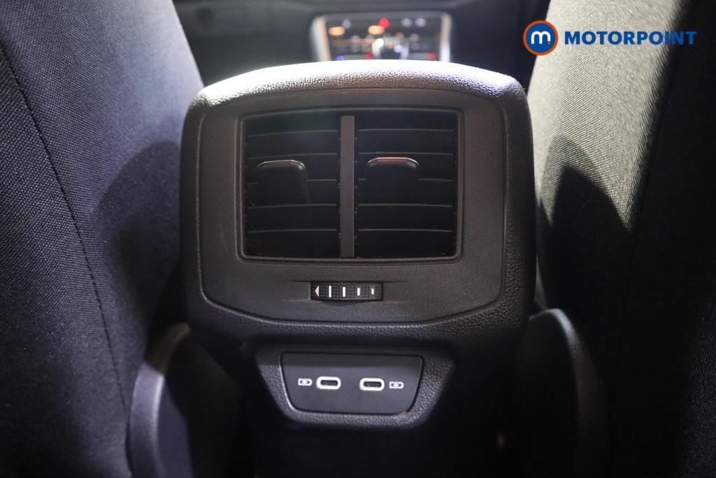 Used Volkswagen T-Roc 2023 for sale - 76131663: Photo 30