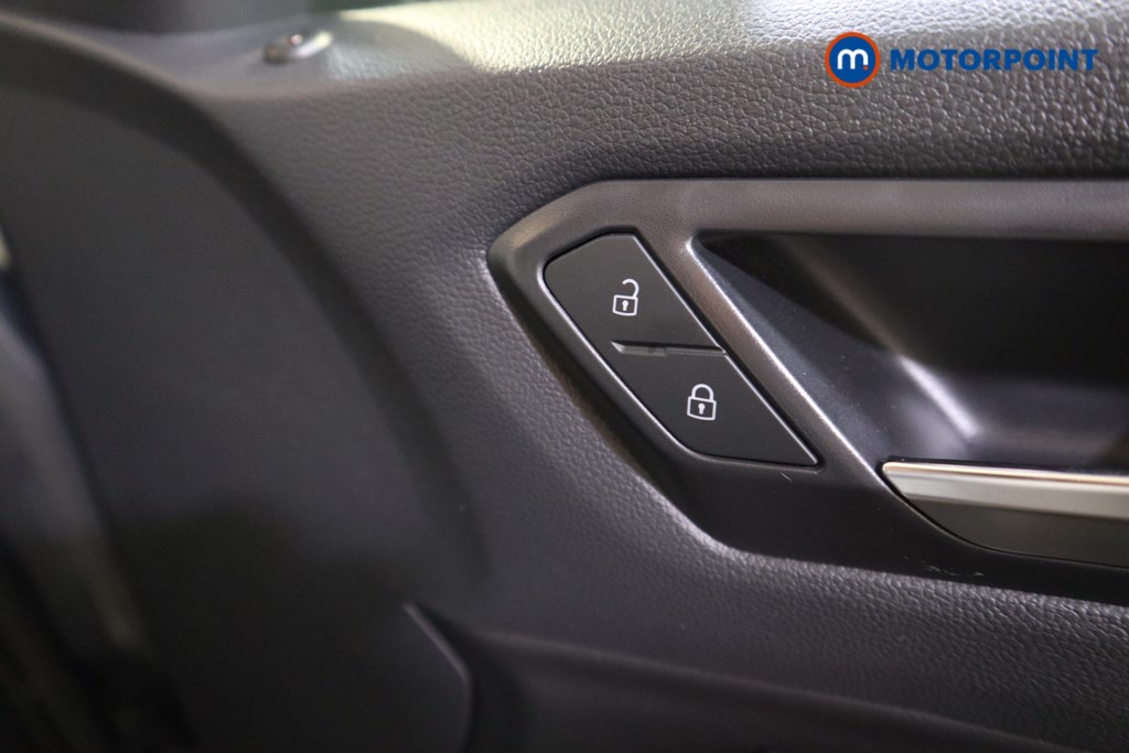 Used Volkswagen T-Roc 2024 for sale - 77951554: Photo 21