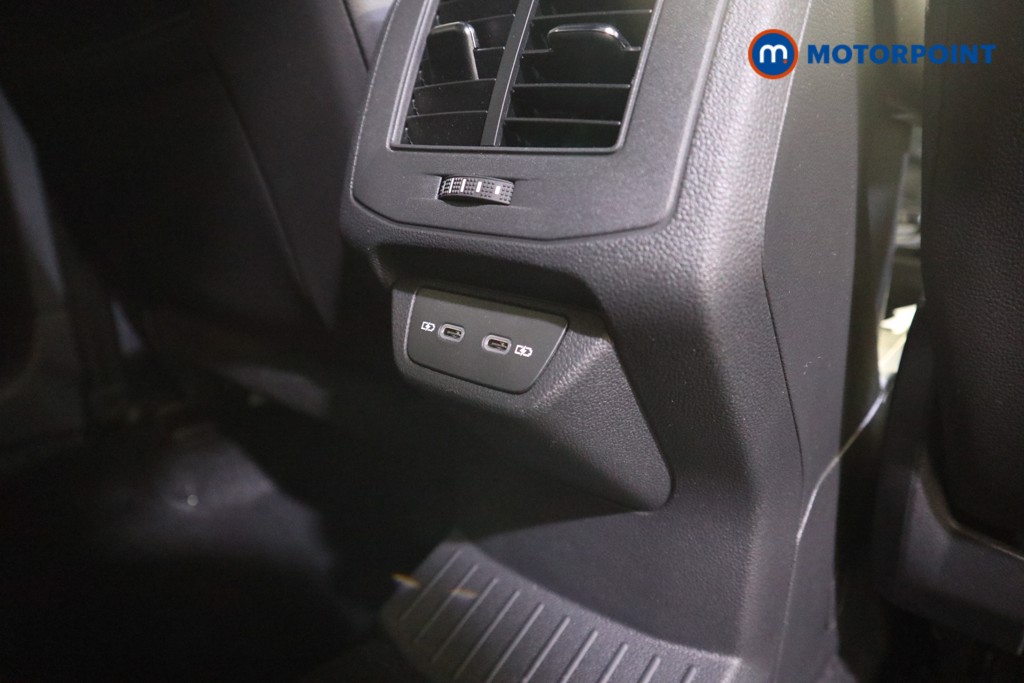 Used Volkswagen T-Roc 2024 for sale - 77951554: Photo 29