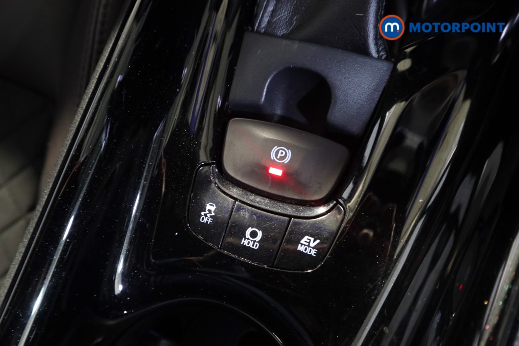 Used Toyota C-HR 2018 for sale - 77435833: Photo 17