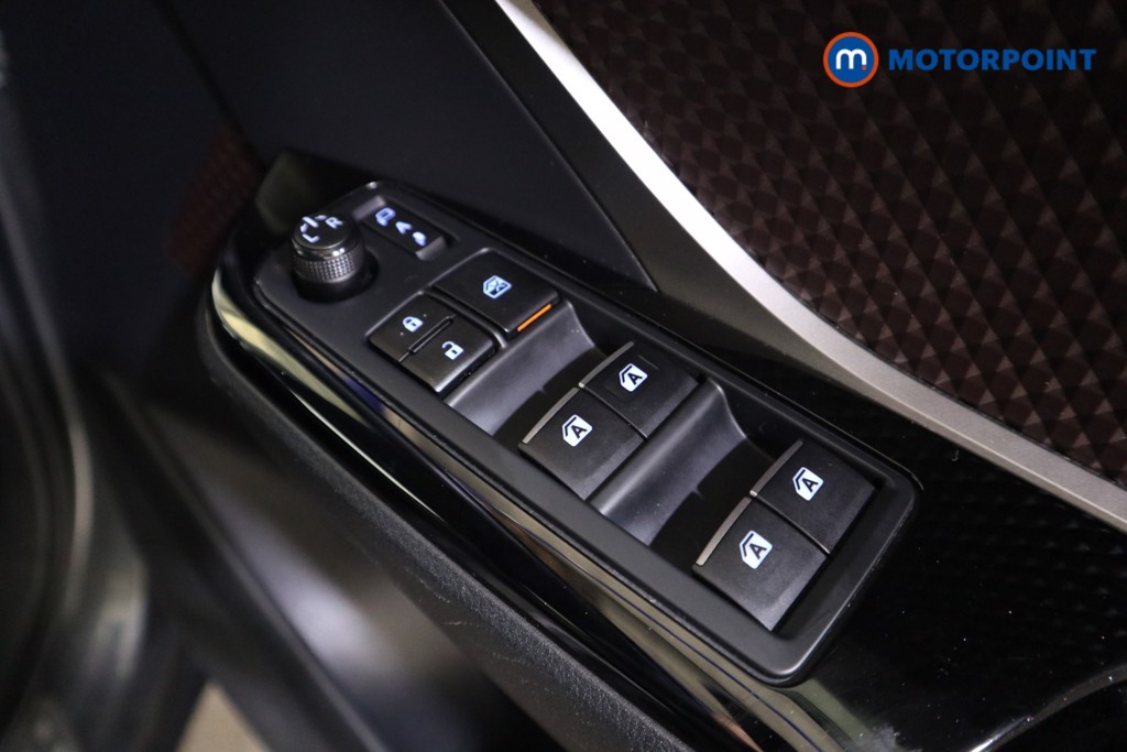 Used Toyota C-HR 2018 for sale - 77435833: Photo 21