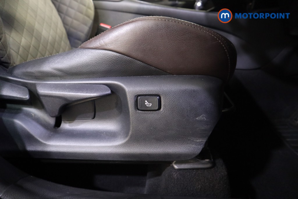 Used Toyota C-HR 2018 for sale - 77435833: Photo 23