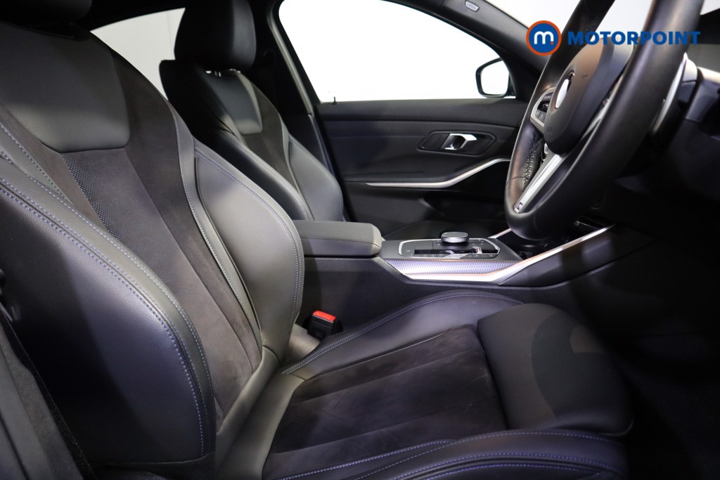 Used BMW 3 Series 2024 for sale - 77225970: Photo 24