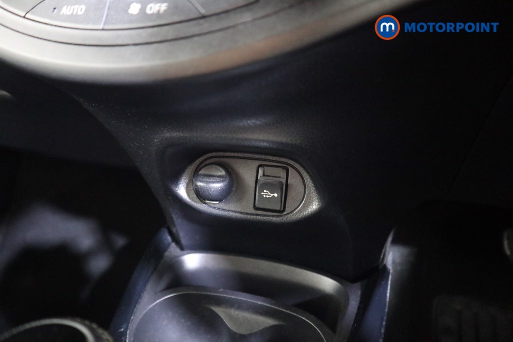 Used Toyota Yaris 2016 for sale - 76352822: Photo 16