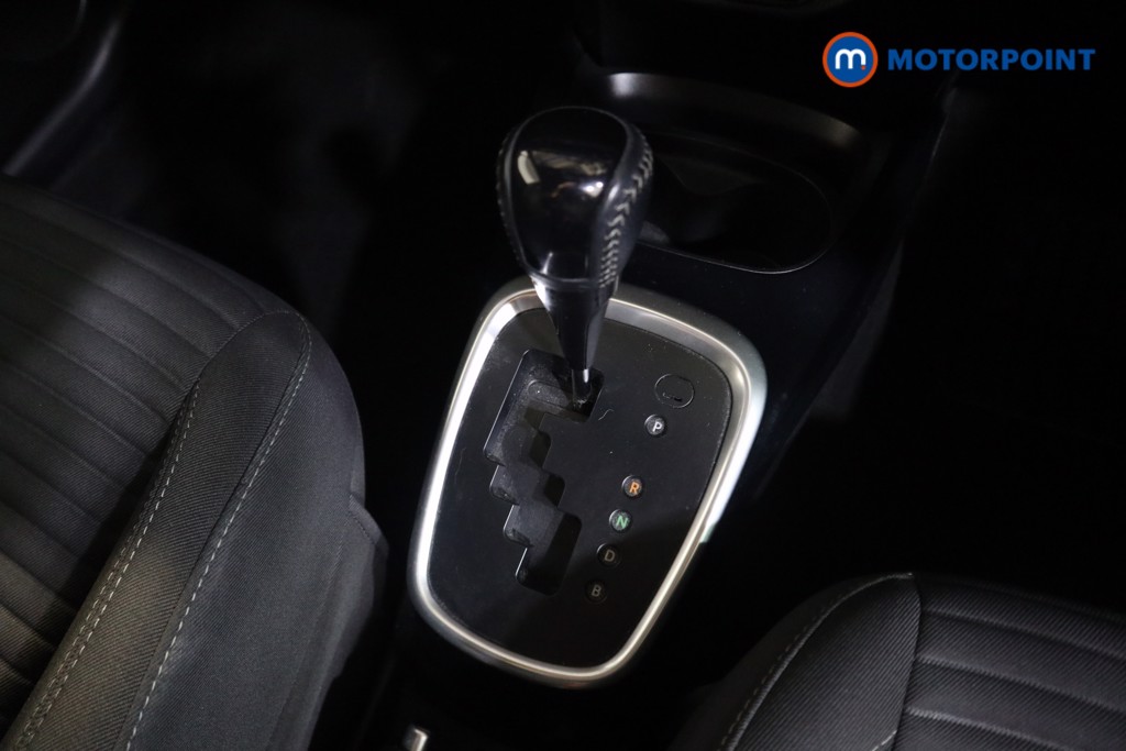 Used Toyota Yaris 2016 for sale - 76352822: Photo 17