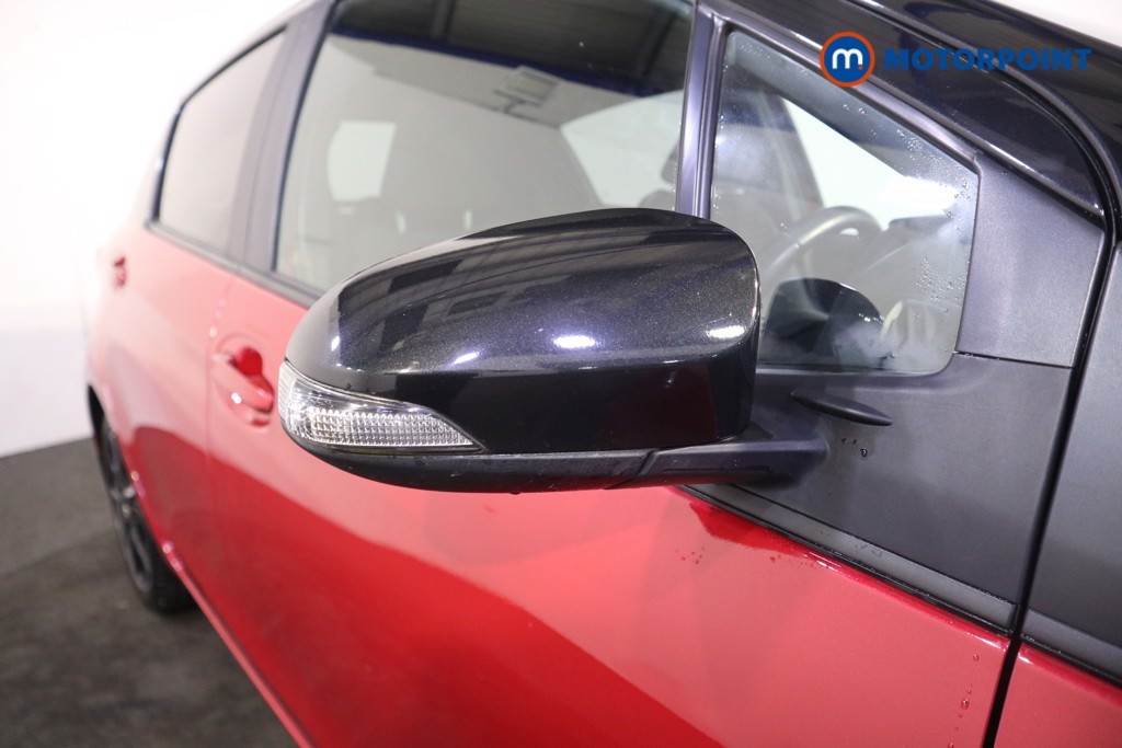 Used Toyota Yaris 2016 for sale - 76352822: Photo 32