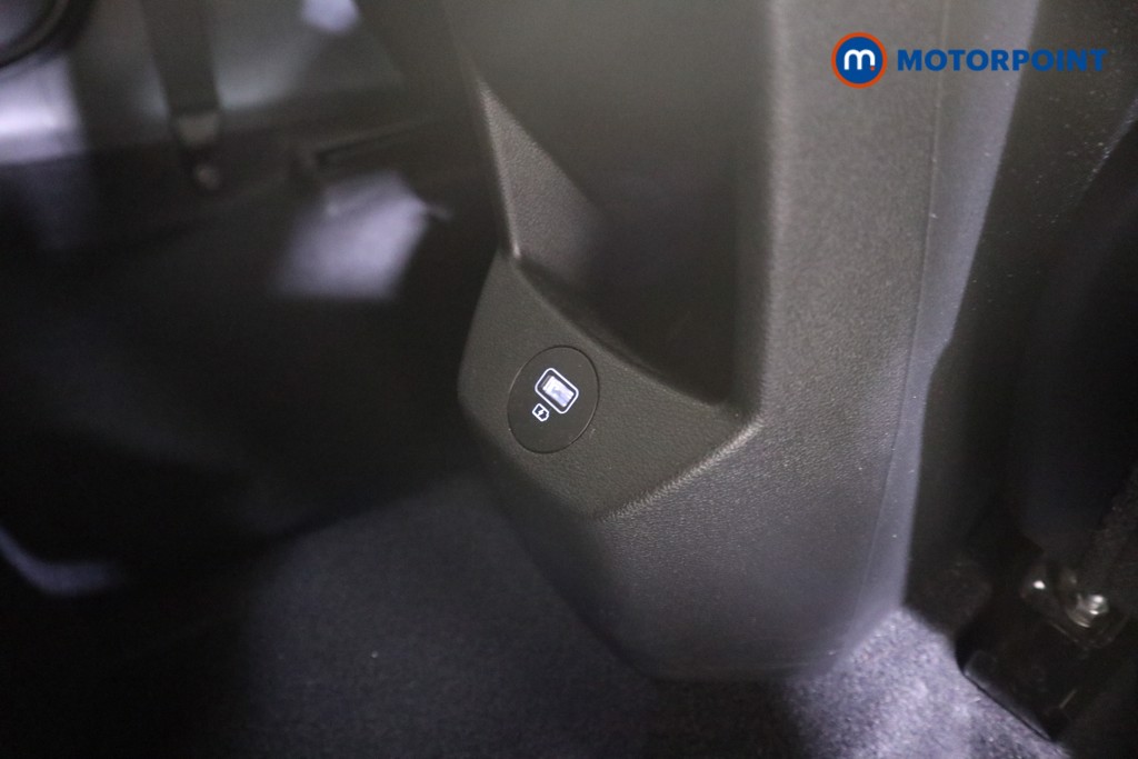 Used Hyundai i20 2023 for sale - 76402826: Photo 24